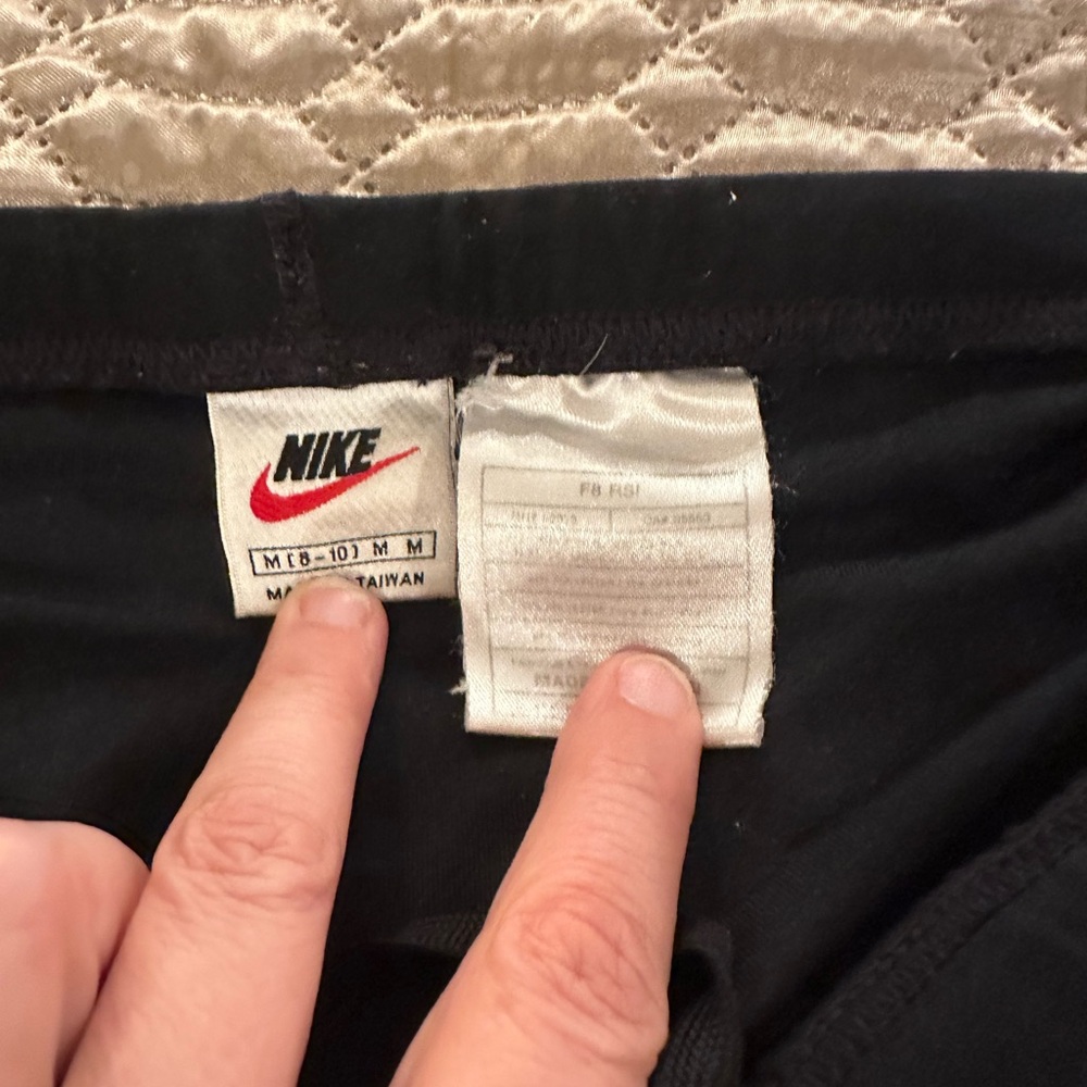 Nike exercise pants - Picture 2 of 3